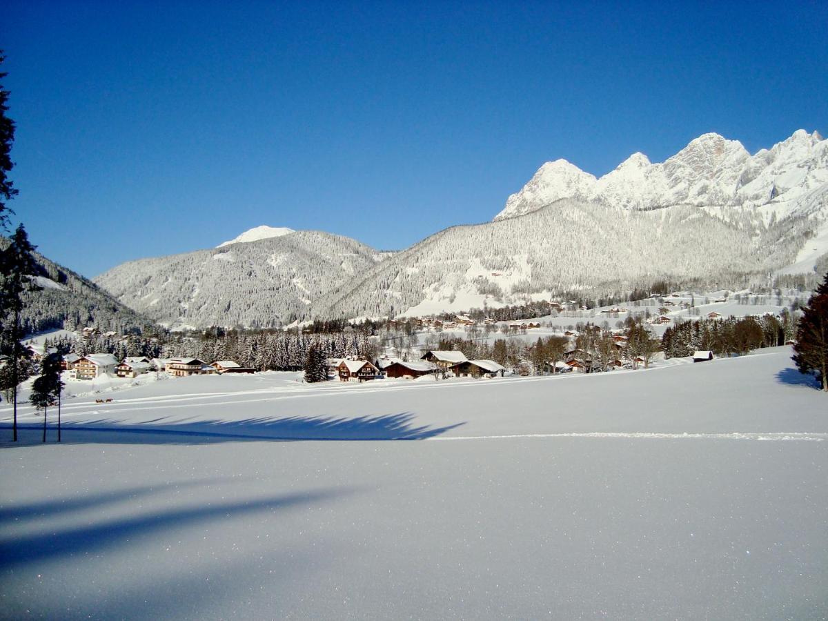 Panorama Appartement Ramsau am Dachstein Oda fotoğraf